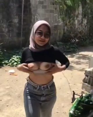 Lagi viral Nisia Yuanida Eksib sepong batang kontol