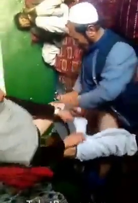 Santriwati dientot pak ustadz cabul secara bergilir