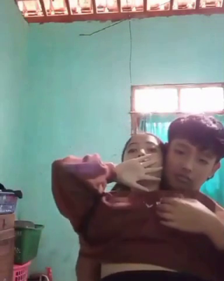 Kakak adek berbuat mesum ngentot saat rumah sepi